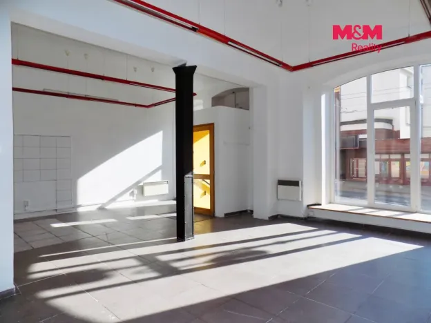 Pronájem obchodního prostoru, Teplice, U nádraží, 68 m2