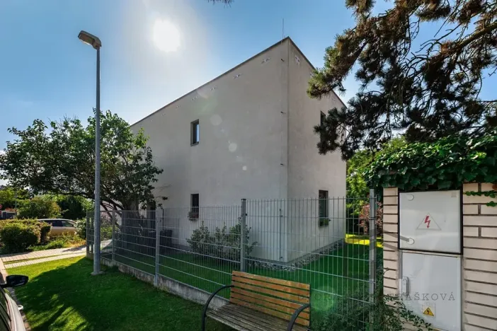 Prodej vily, Praha - Kunratice, Ke hrádku, 384 m2