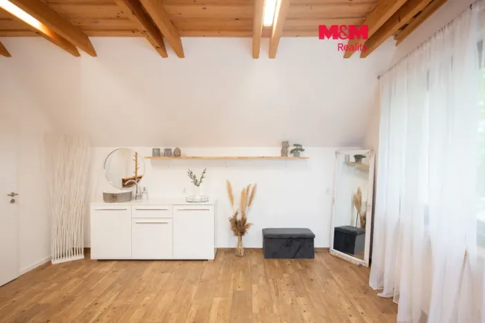Pronájem obchodního prostoru, Hradec Králové - Kukleny, Pražská třída, 23 m2
