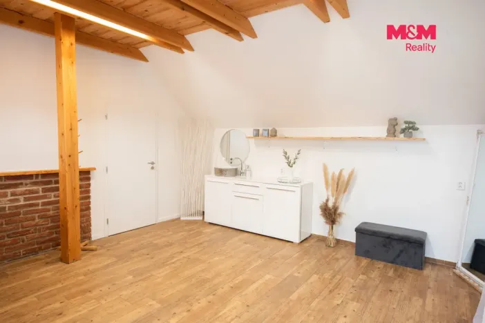 Pronájem obchodního prostoru, Hradec Králové - Kukleny, Pražská třída, 23 m2