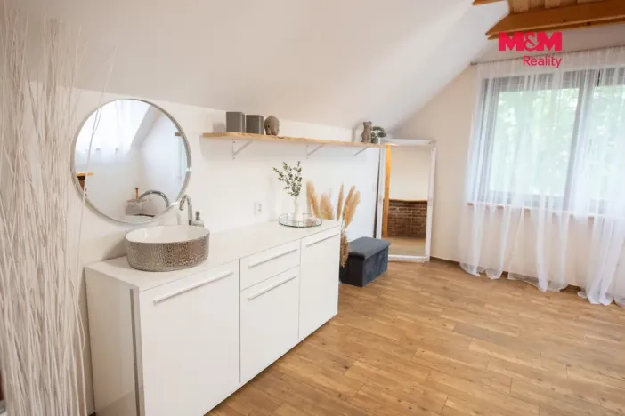 Pronájem obchodního prostoru, Hradec Králové - Kukleny, Pražská třída, 23 m2