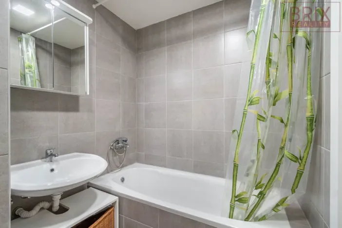 Prodej bytu 2+kk, Praha, Mohylová, 43 m2