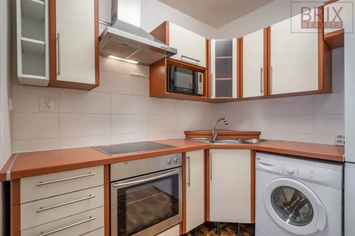 Prodej bytu 2+kk, Praha, Mohylová, 43 m2