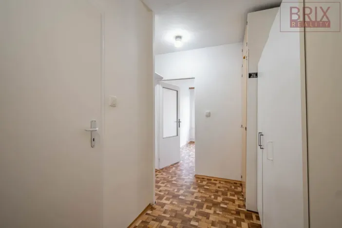 Prodej bytu 2+kk, Praha, Mohylová, 43 m2