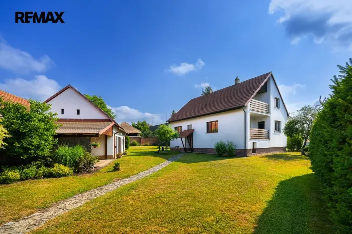 Prodej rodinného domu, Sezemice - Kladina, 202 m2