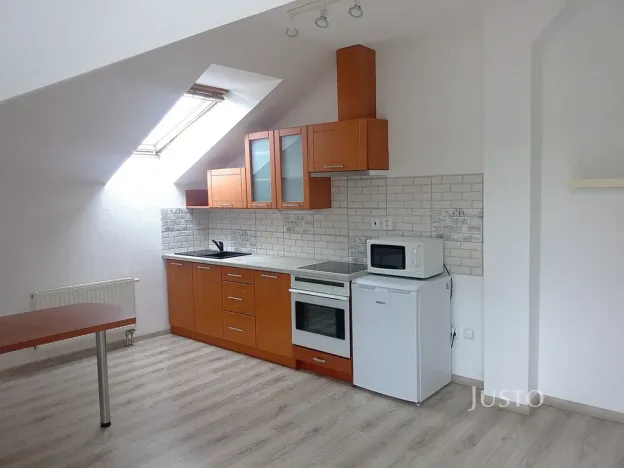 Prodej bytu 1+kk, Písek, Hostivítova, 35 m2