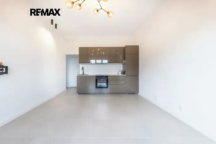 Pronájem bytu 2+kk, Praha - Žižkov, Jičínská, 42 m2