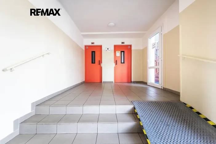 Prodej bytu 1+kk, Praha - Letňany, Třinecká, 39 m2