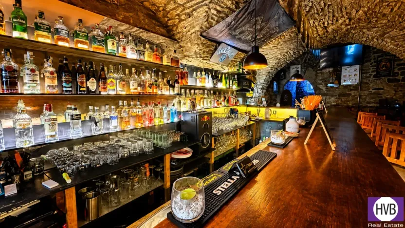 Prodej komerční nemovitosti, Čáslav, nám. Jana Žižky z Trocnova, 360 m2