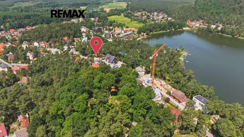 Prodej komerční nemovitosti, Doksy, 1850 m2