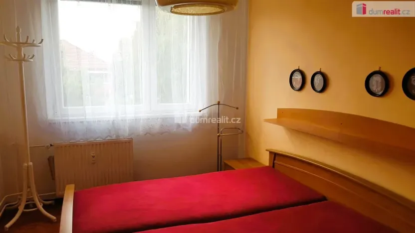 Prodej bytu 3+1, Rousínov, V Sídlišti, 74 m2