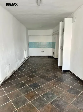 Pronájem obchodního prostoru, Mohelnice, Kostelní nám., 80 m2