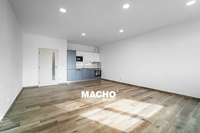 Pronájem bytu 1+kk, Praha - Michle, U plynárny, 43 m2