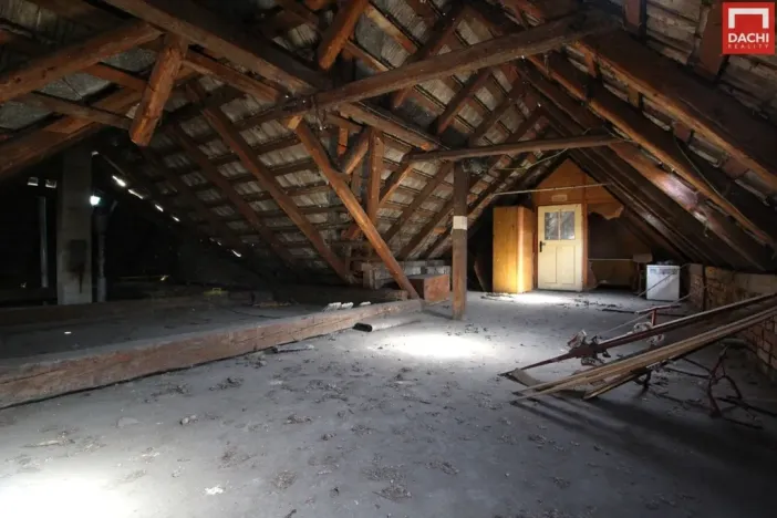 Prodej bytu 3+1, Komárno, 130 m2