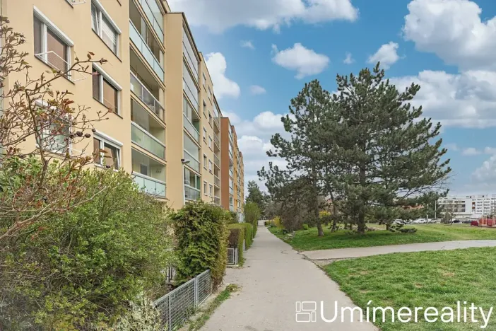 Prodej bytu 2+kk, Praha - Horní Měcholupy, Neapolská, 43 m2
