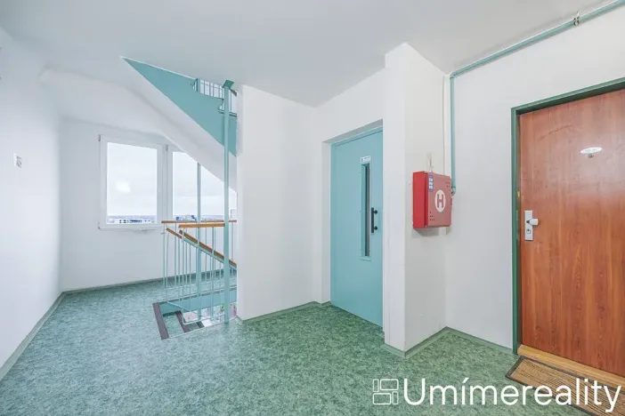 Prodej bytu 2+kk, Praha - Horní Měcholupy, Neapolská, 43 m2