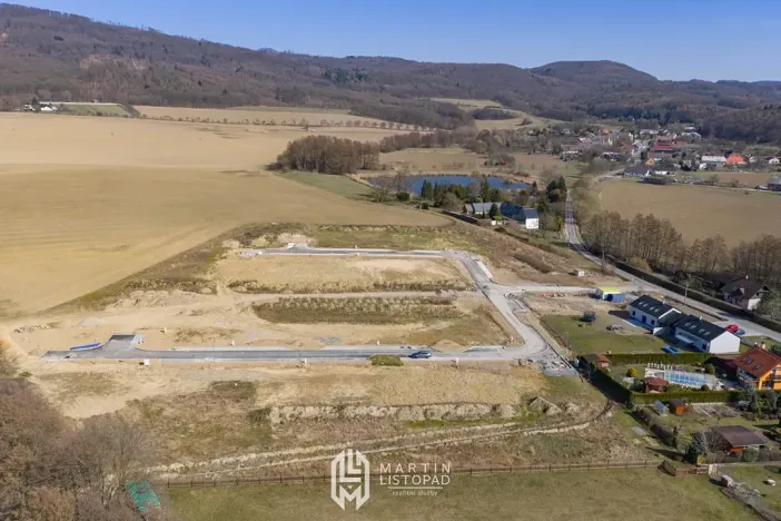 Prodej pozemku pro bydlení, Komárov, 729 m2