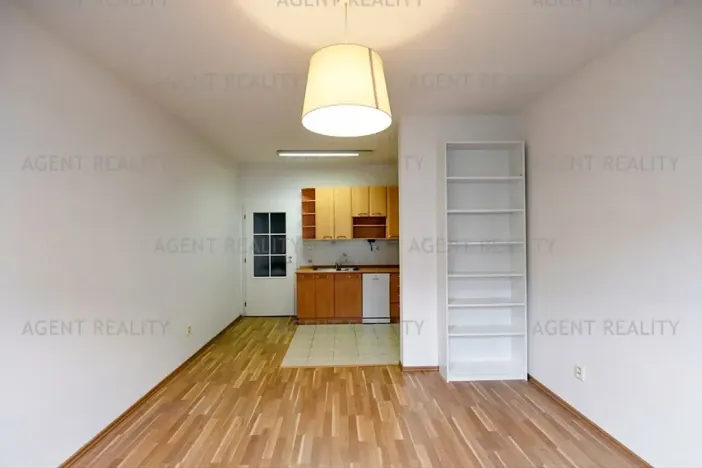 Pronájem bytu 2+kk, Praha - Břevnov, Slavníkova, 57 m2