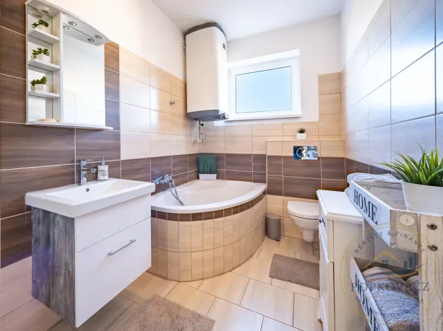 Prodej rodinného domu, Všejany, Na Prstýnku, 256 m2