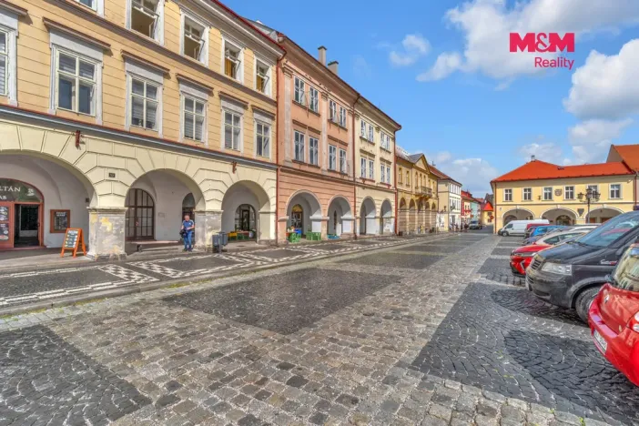 Prodej rodinného domu, Jičín - Staré Město, Valdštejnovo náměstí, 917 m2