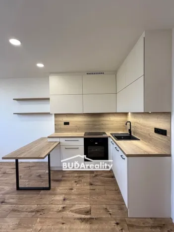 Prodej bytu 2+kk, Otrokovice, J. Jabůrkové, 58 m2