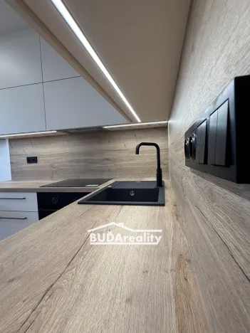 Prodej bytu 2+kk, Otrokovice, J. Jabůrkové, 58 m2