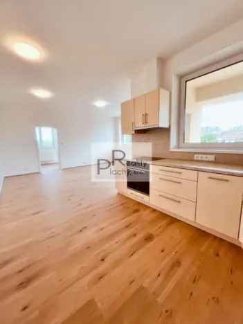Prodej bytu 2+kk, Hevlín, 67 m2
