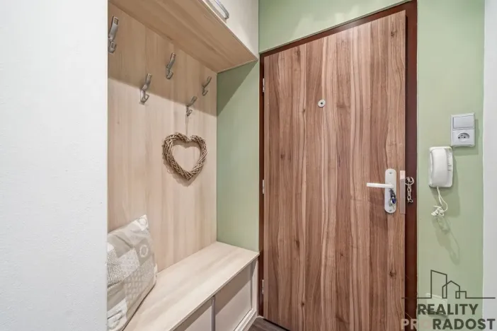 Prodej bytu 3+1, Olomouc - Neředín, Stiborova, 71 m2