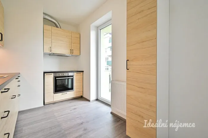 Pronájem bytu 1+kk, Brno, Křepelčí, 33 m2