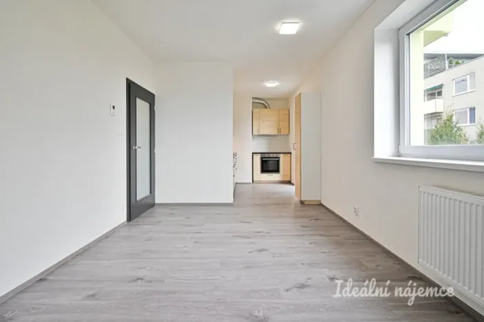 Pronájem bytu 1+kk, Brno, Křepelčí, 33 m2