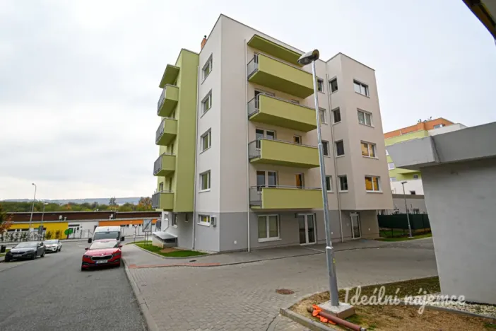 Pronájem bytu 1+kk, Brno, Křepelčí, 33 m2
