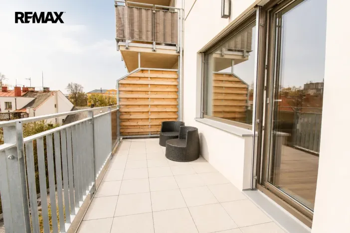 Prodej bytu 1+kk, Hradec Králové, V Koutech, 37 m2