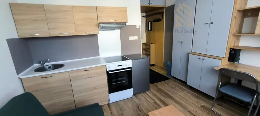 Pronájem bytu 1+kk, Louny, Náměstí Benedikta Rejta, 15 m2