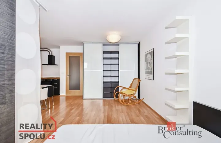 Pronájem bytu 2+kk, Praha - Libeň, Matějkova, 49 m2