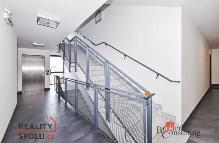 Pronájem bytu 2+kk, Praha - Libeň, Matějkova, 49 m2