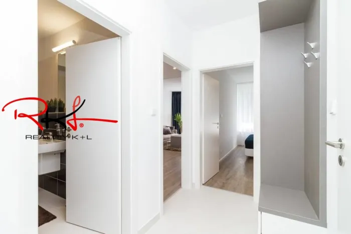 Prodej bytu 2+kk, Praha, Drnovská, 95 m2
