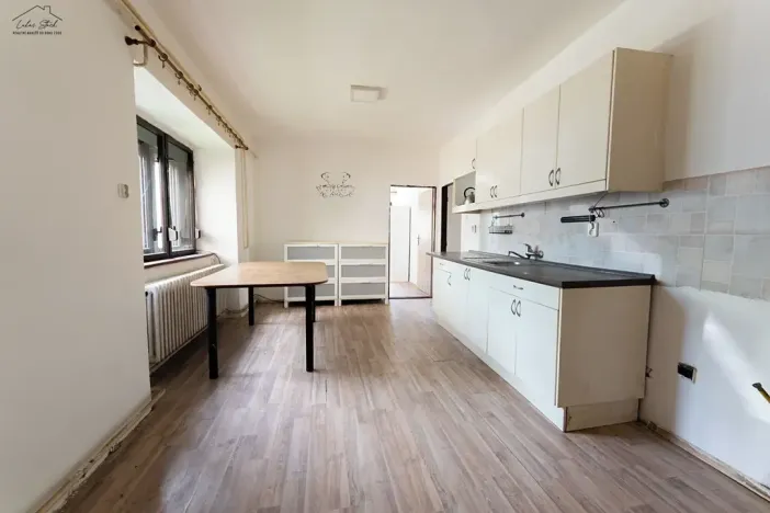 Prodej komerční nemovitosti, Račiněves, 435 m2