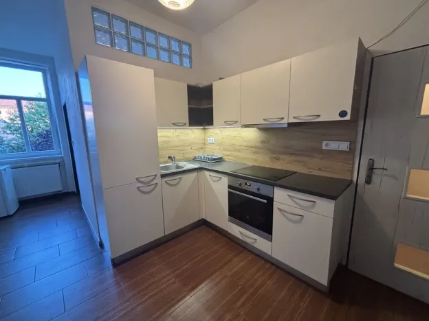 Pronájem bytu 2+1, České Budějovice - České Budějovice 3, Lipenská, 63 m2