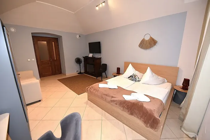 Prodej bytu 6+kk a větší, Praha - Nové Město, Hálkova, 224 m2