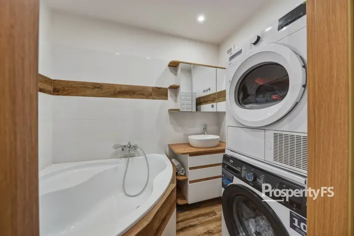 Prodej bytu 3+1, Česká Lípa, Dlouhá, 65 m2