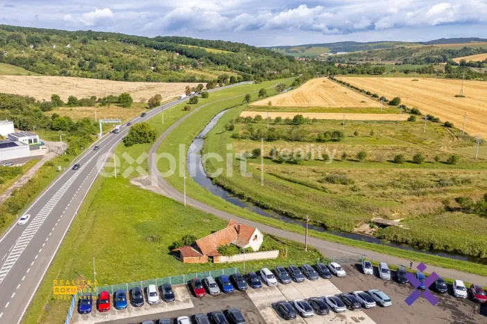 Prodej komerčního pozemku, Uherský Brod - Havřice, 1715 m2