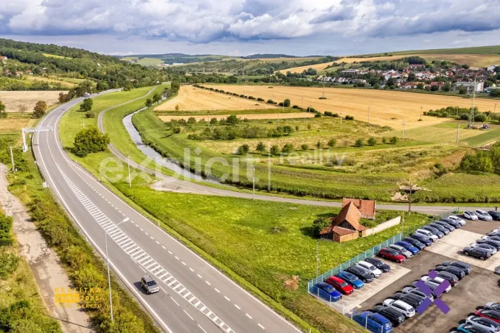 Prodej komerčního pozemku, Uherský Brod - Havřice, 1715 m2