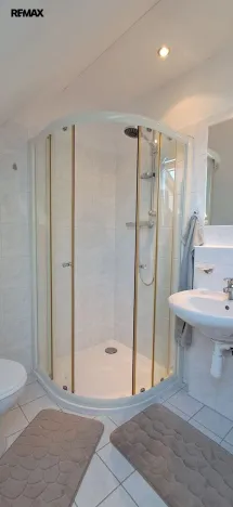 Prodej bytu 4+1, Karlovy Vary - Dvory, K. Kučery, 100 m2