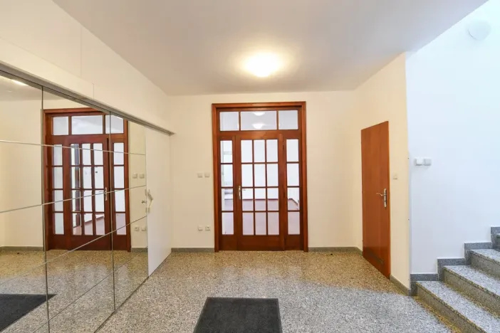 Pronájem kanceláře, Praha - Kunratice, Ke hrádku, 417 m2