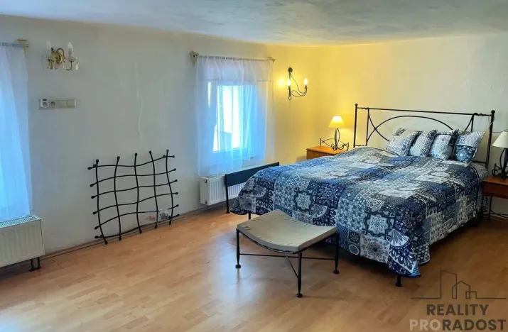 Prodej rodinného domu, Bobrová, 180 m2