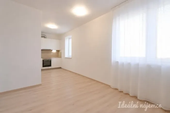 Pronájem bytu 1+kk, Brno - Žebětín, Žabí, 40 m2