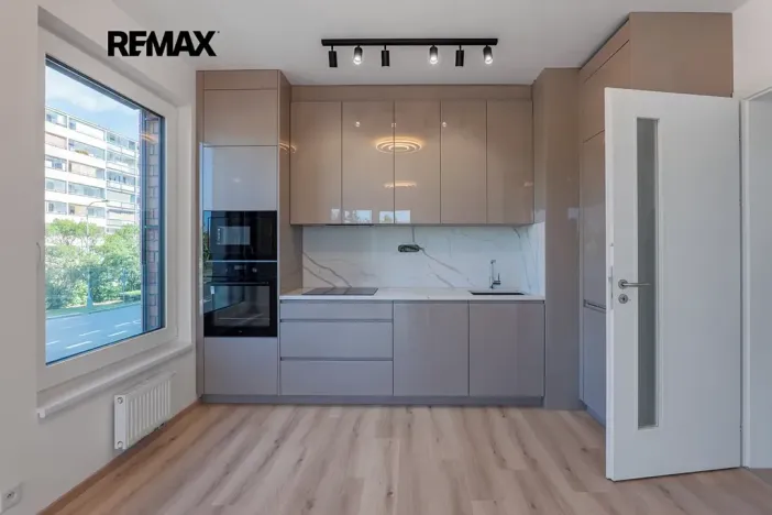 Pronájem bytu 3+kk, Praha - Kamýk, Hodkovická, 80 m2