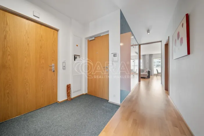 Prodej bytu 3+kk, Praha - Karlín, Za Karlínským přístavem, 88 m2