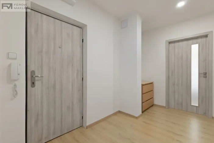 Prodej bytu 2+1, Ostrava, Závodní, 53 m2