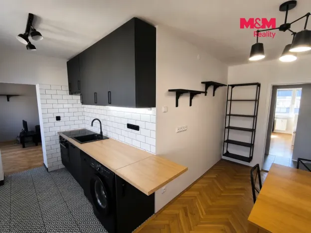 Pronájem bytu 3+1, Ústí nad Labem - Ústí nad Labem-centrum, Velká Hradební, 78 m2
